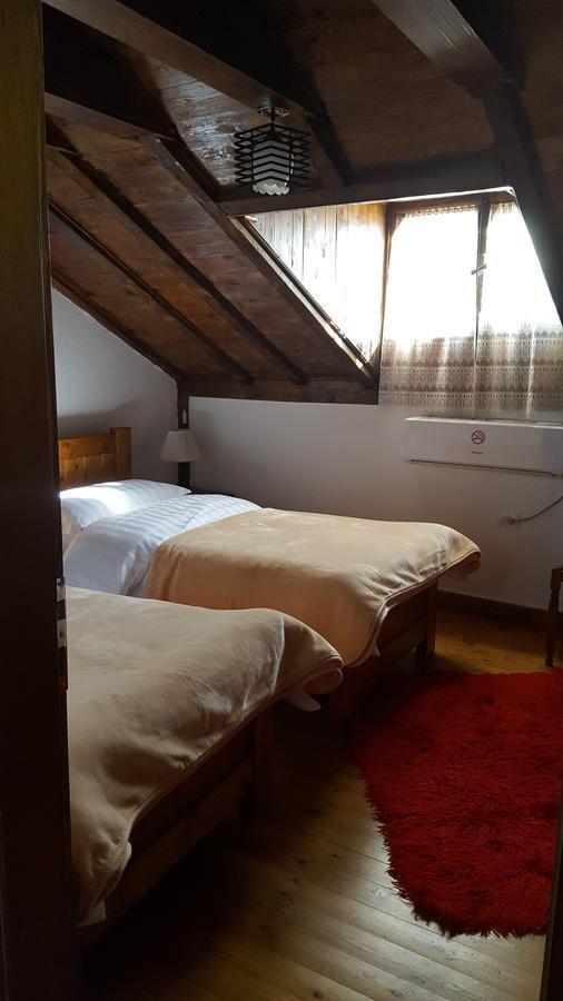 Hotel Bujtina E Bardhe 3*