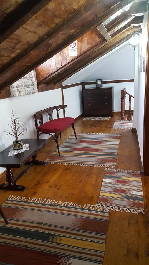 Hotel Bujtina E Bardhe 3*