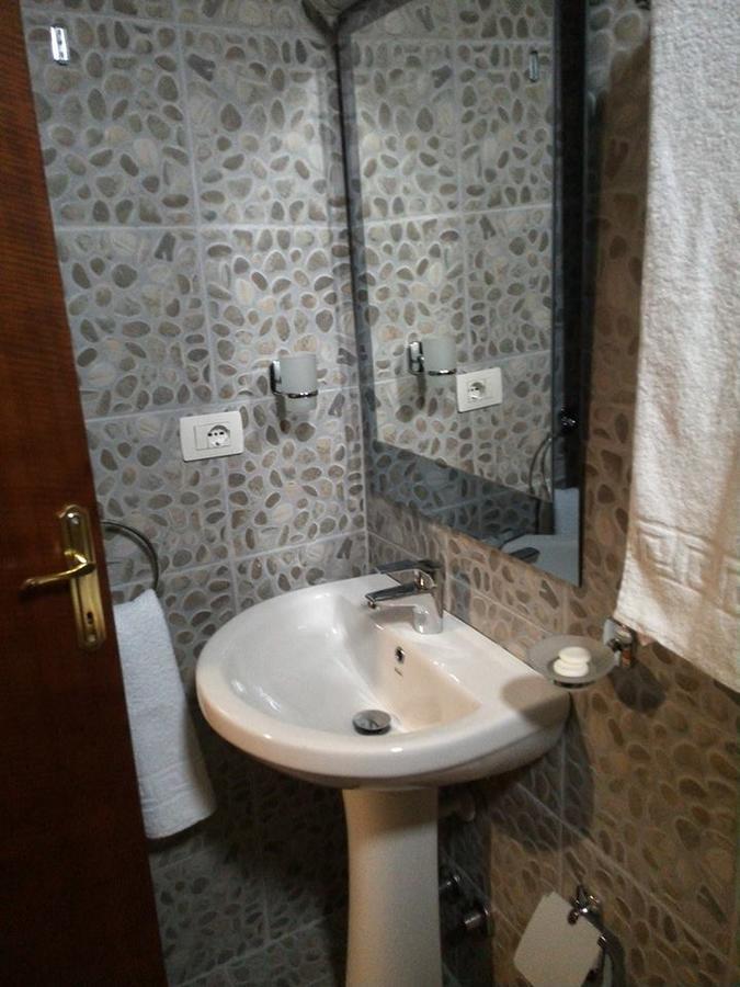 Hotel Bujtina E Bardhe 3*