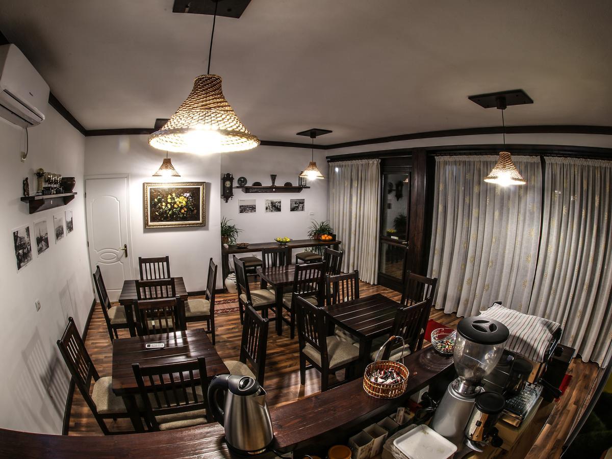 Bujtina E Bardhe 3* Korce