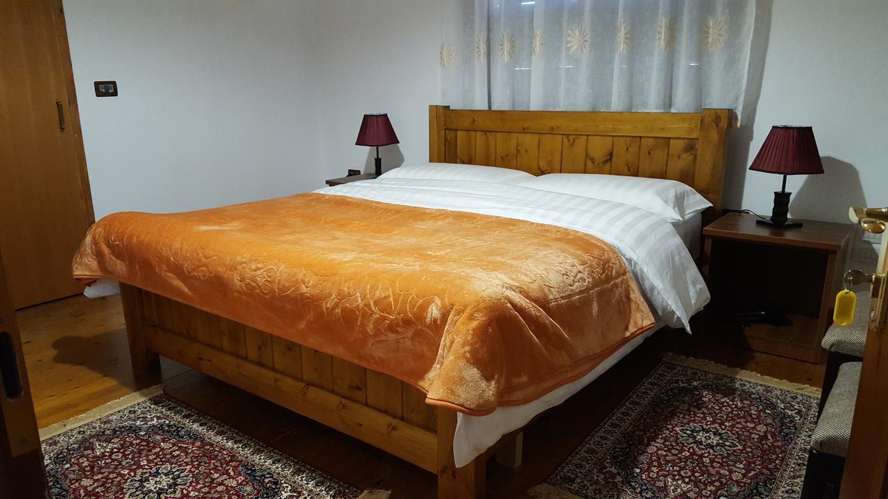 Hotel Bujtina E Bardhe 3*